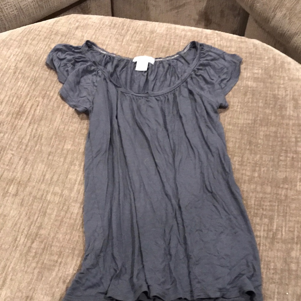 Gray top